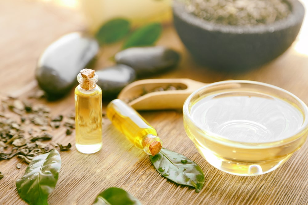 آلوئه ورا و روغن درخت چای